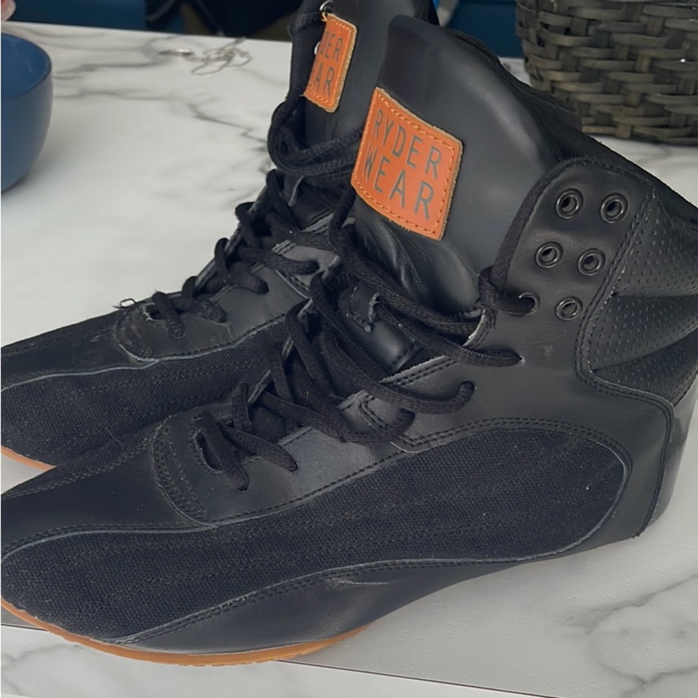 Ryderwear gym shoes